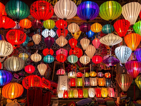 Lanterns Asia_crop